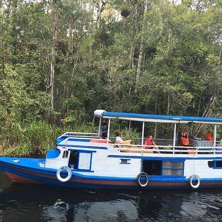 Orangutan Shaka Houseboat With Cabin Pangkalanbuun Zewnętrze zdjęcie