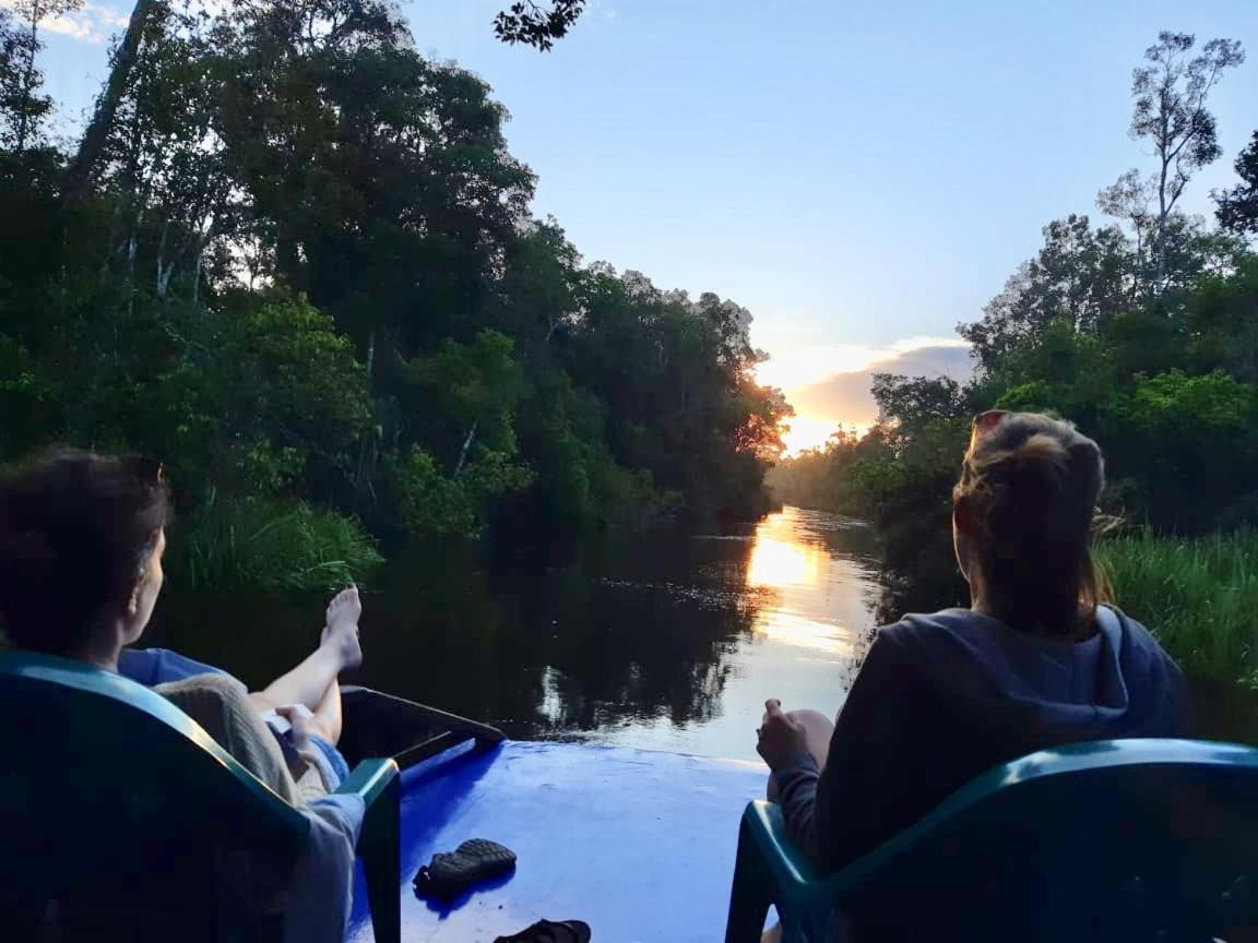 Orangutan Shaka Houseboat With Cabin Pangkalanbuun Zewnętrze zdjęcie